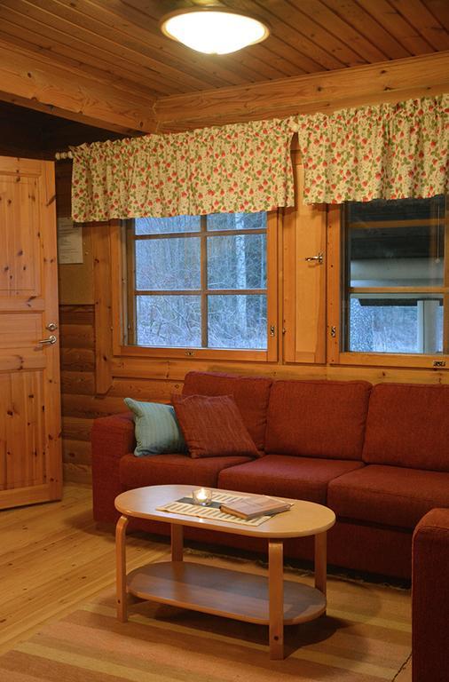 Lomapesae Cottages Pertunmaa Room photo